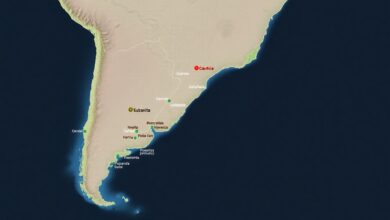 Mapa da América do Sul destacando vários pontos turísticos coloridos