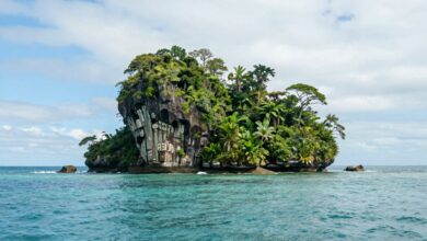 Paisagens de destinos sustentáveis, com ecossistemas preservados, turismo responsável e natureza exuberante