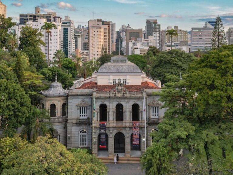 Cidades Históricas de Minas Gerais: Uma Viagem Pelas Belezas da Arquitetura e Culinária
